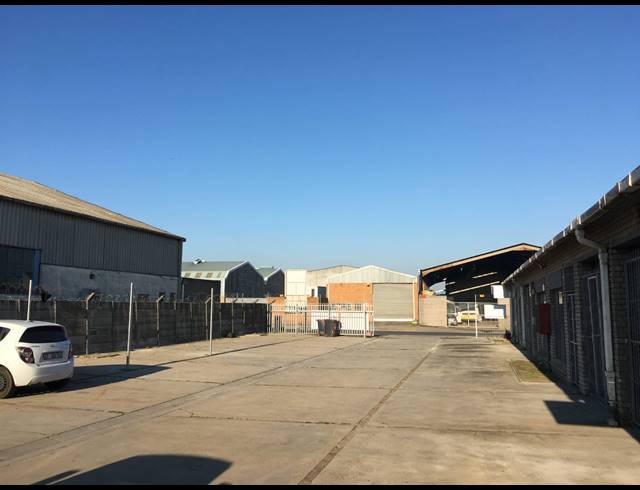113M² WAREHOUSE FOR SALE IN BRACKENFELL INDUSTRIAL